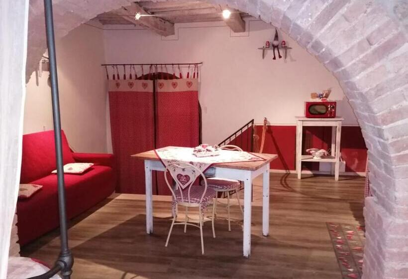 スタンダードスタジオ, Agriturismo La Poderina