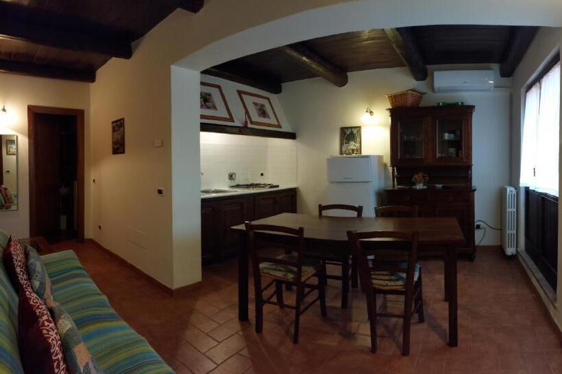 침실 1개 발코니 아파트, Agriturismo Collelignani