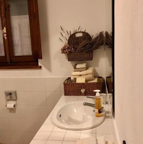 Четырехместный Номер Стандарт Вид на Сад, Cascina La Maddalena Bed & Wine