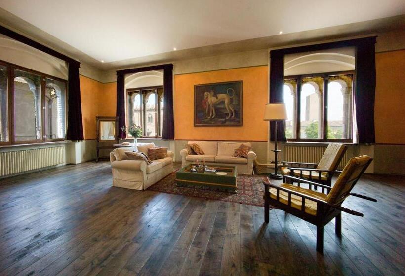 سوییت, Palazzo Castiglioni Luxury Suite And Rooms