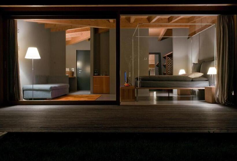 سوییت جونیور, Vivere Suites & Rooms