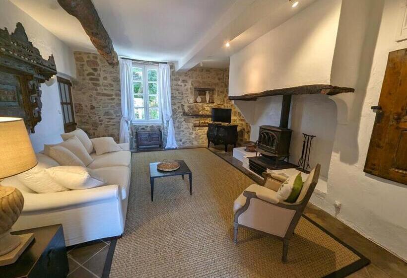 Апартаменты 1 Спальня с Террасой, Chateau Olmet