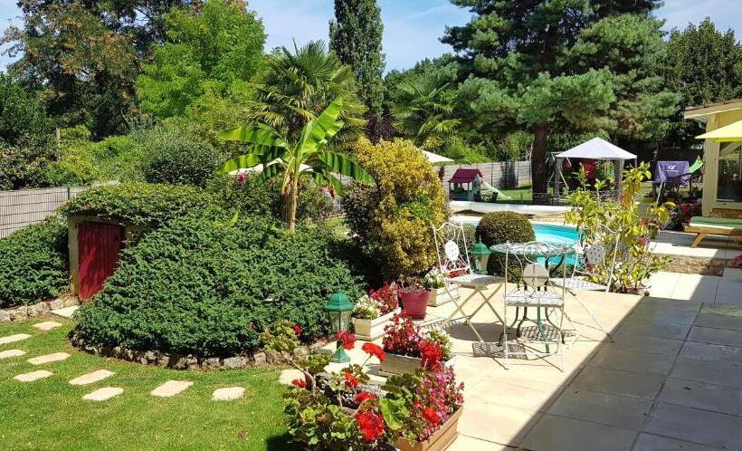 Номер Стандарт Трехместный, Domaine De La Dame Blanche