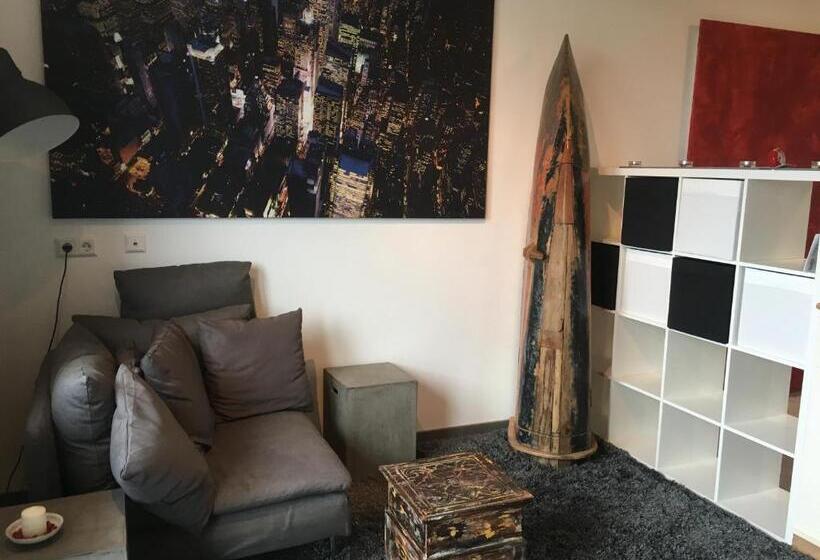 디럭스 스튜디오, Business Apart Stuttgart