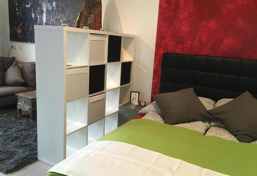 디럭스 스튜디오, Business Apart Stuttgart