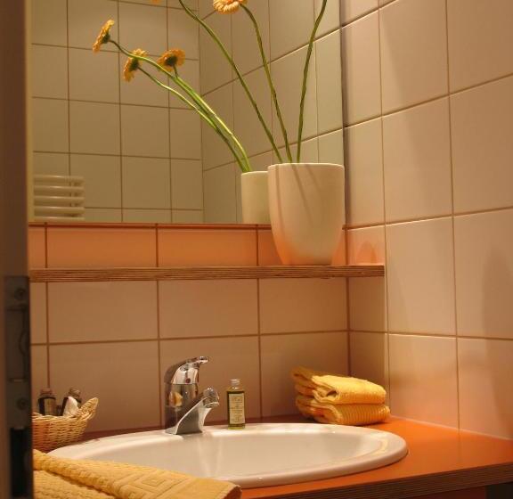 Полулюкс, Aparthotel Christine