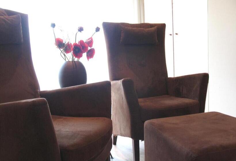 Номер Стандарт Вид на Сад, Aparthotel Christine