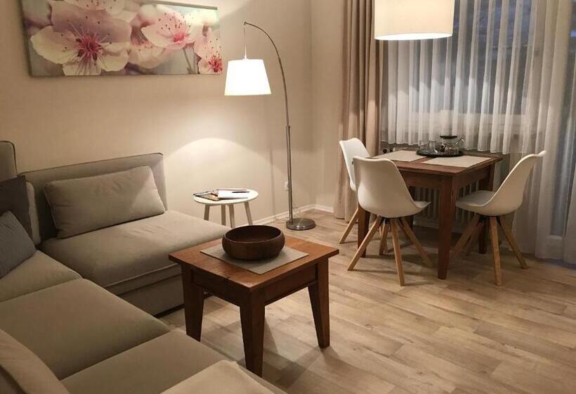 Люкс Вид на Сад, Aparthotel Christine