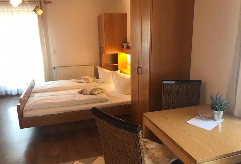 带1个卧室的带阳台的公寓, Self Check In Ferienwohnungen & Apartments Am Bergsee