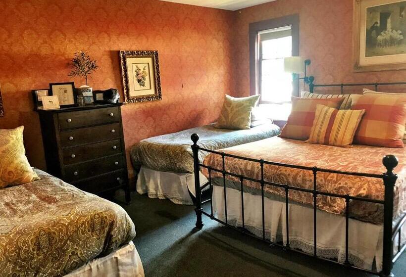 Номер Стандарт, Historic Skagway Inn