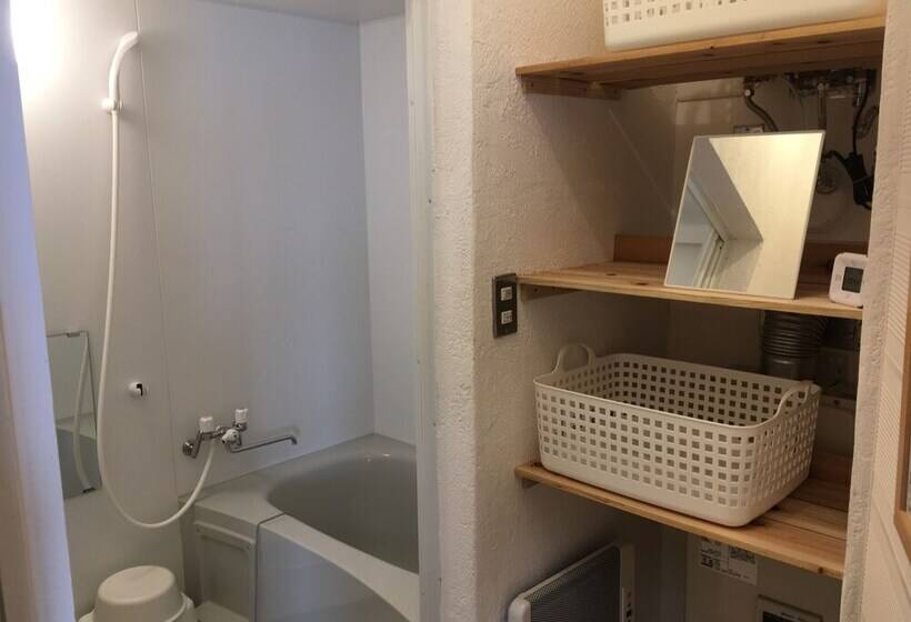 Номер Стандарт Совместная Ванная, Small Town Hotel Hakodate