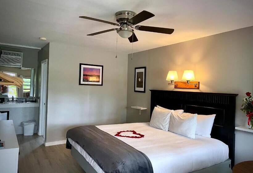 Standard Room King Size Bed, Kennebunkport Motor Lodge