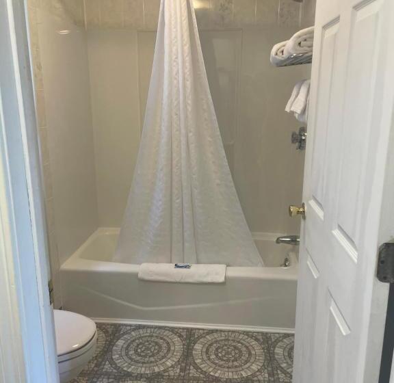 Номер Стандарт, Kennebunkport Motor Lodge