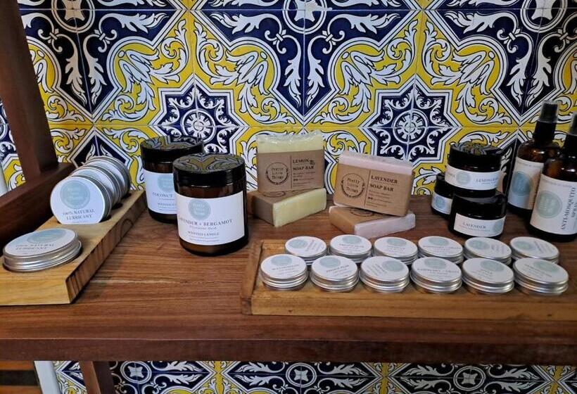 디럭스 스위트 킹 침대, Joli Guesthouse