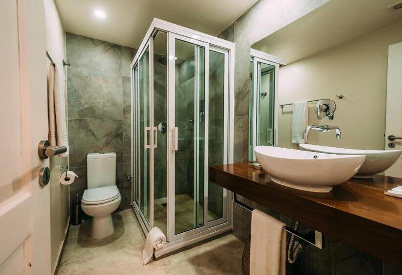 스위트 킹사이즈 침대, Joli Guesthouse