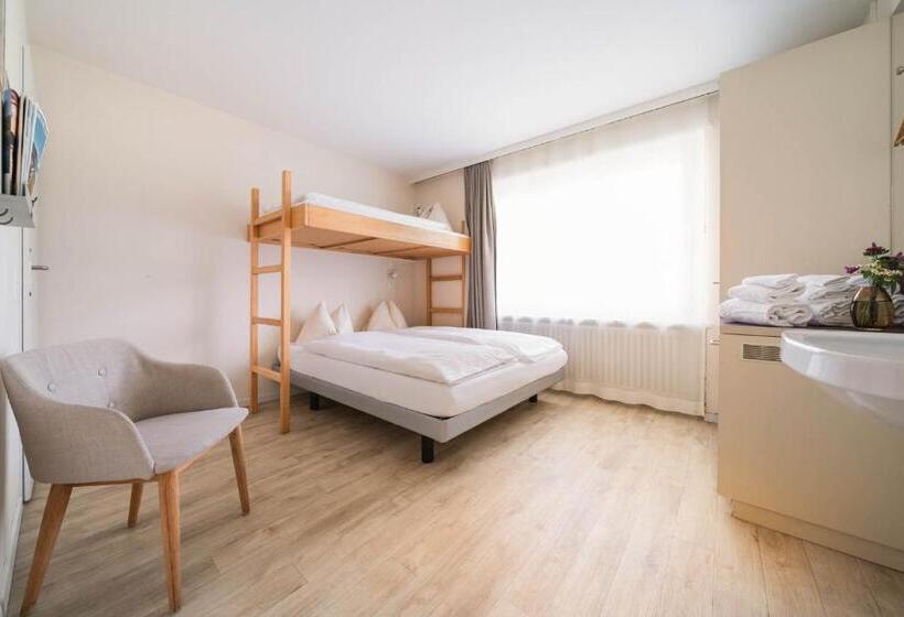 اتاق استاندارد سه نفره, Wanderlust Guesthouse