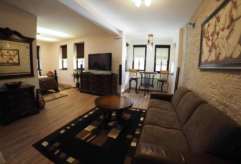 اتاق لوکس با چشم‌انداز شهر, Guest House Don Lux