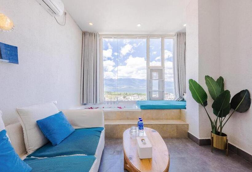 Номер Deluxe Вид на Море, Butterfy Seaview Resort Villa