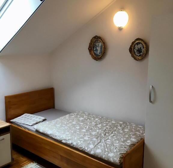 اتاق استاندارد یک نفره, Guest House Atelšek
