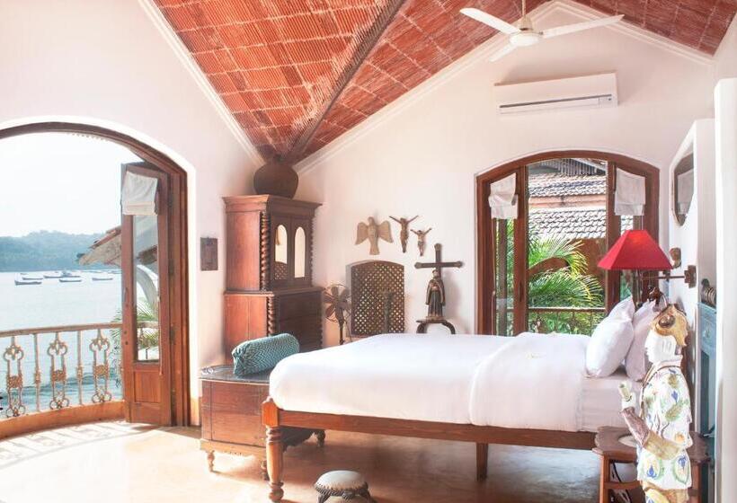 Люкс, Ahilya By The Sea