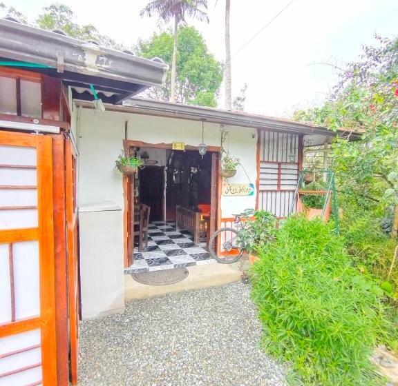 Семейный Номер, Hostal Casa Artvelez