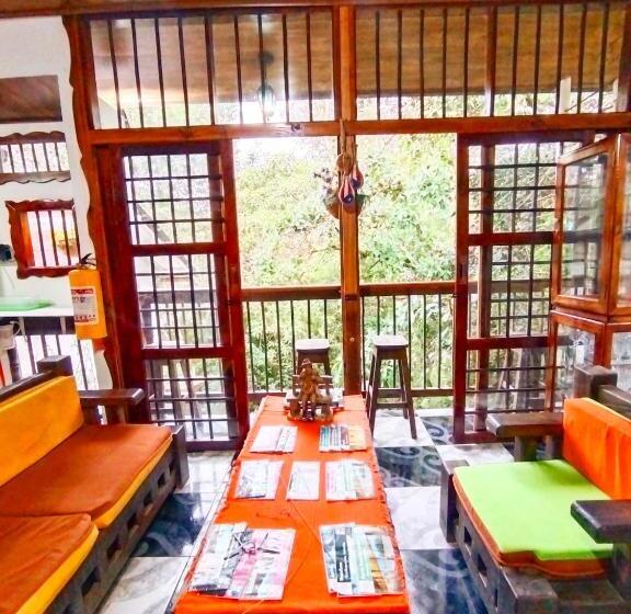 Семейный Номер, Hostal Casa Artvelez
