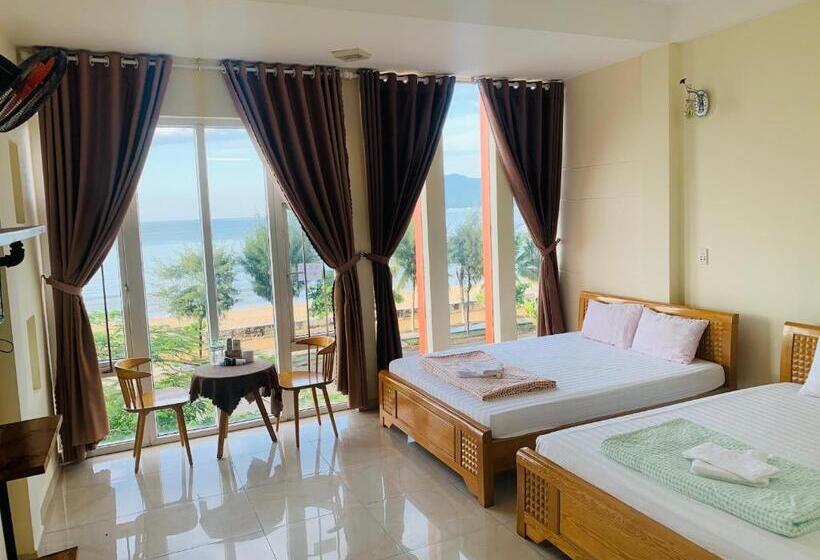 اتاق استاندارد چهار تخته با چشم‌انداز دریا, Motel Tuan Phuong