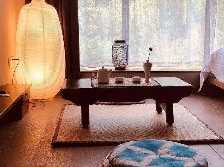 Номер Стандарт Вид на Озеро, Inside House Shaoxing