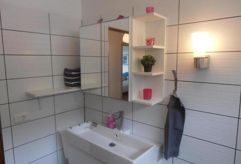 اتاق استاندارد یک تخته با سرویس بهداشتی مشترک, Giljur Guesthouse