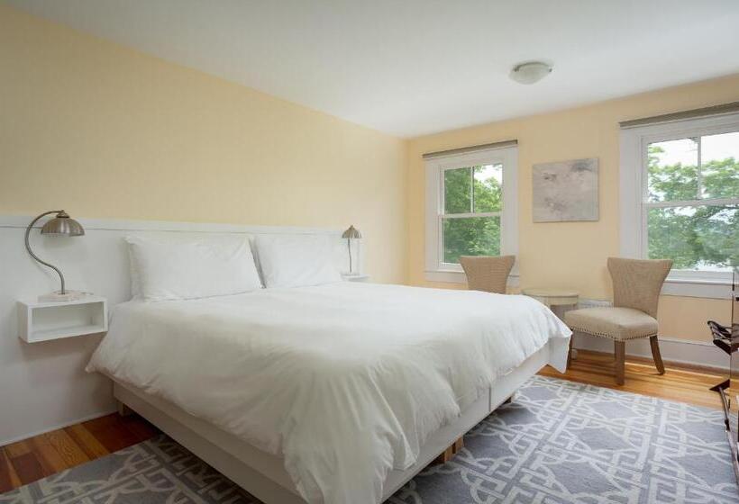 חדר סטנדרט עם מיטת קינג, Lakehouse Inn