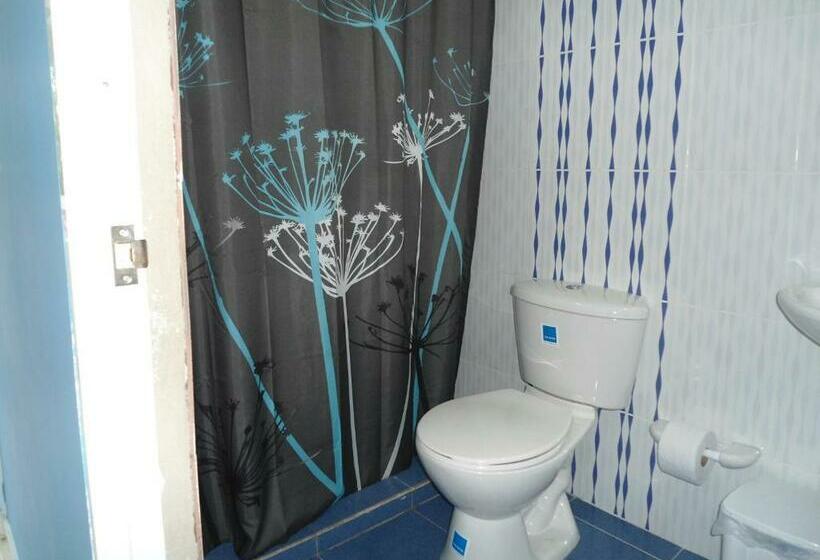 Номер Стандарт Трехместный, Roxi S Place