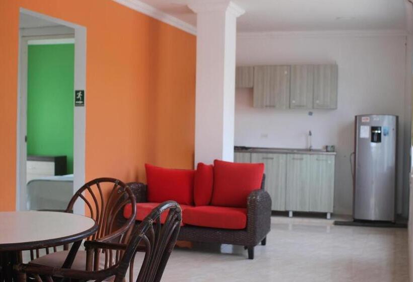 Апартаменты 2 Спальни, Roxi S Place
