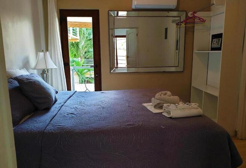 شقة غرفة نوم واحدة مزودة بشُرفة, Beach Side Condos Caye Caulker By Ccvh