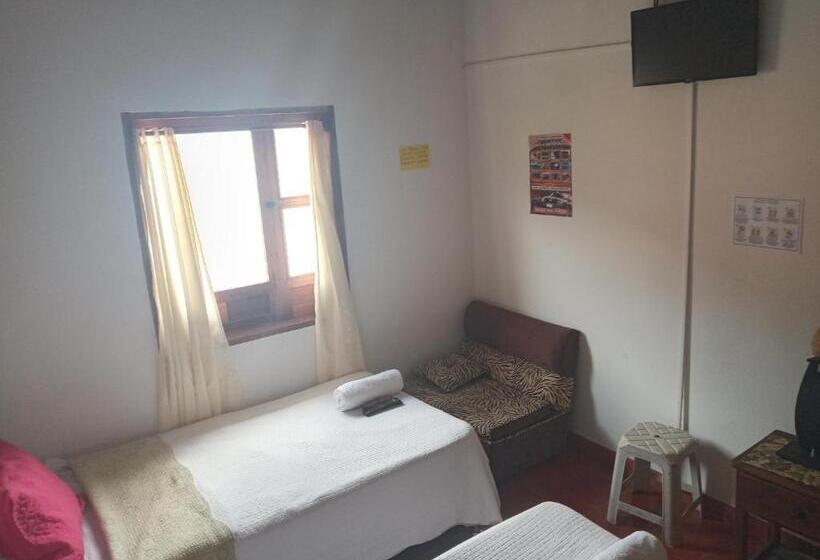 带共用浴室的标准房间, Hostal El Pino