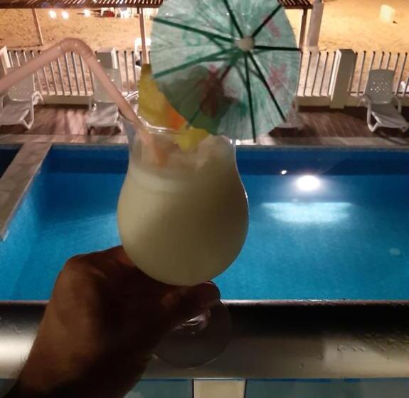 استودیوی استاندارد, Camino Palmero Coveñas