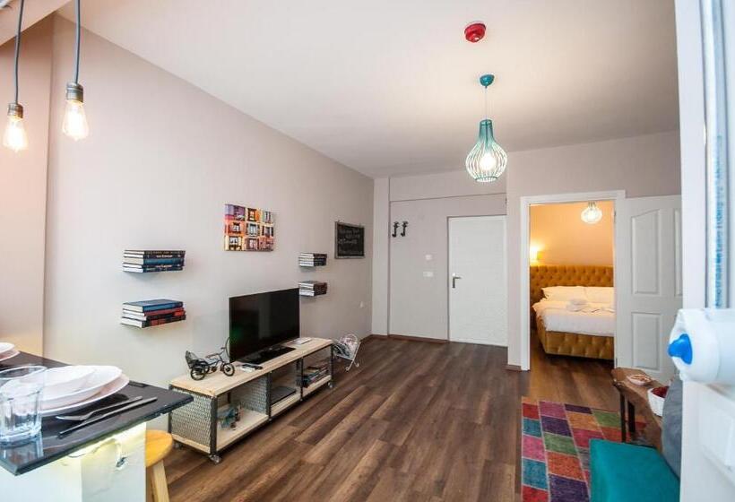 １ベッドルームアパートメント, Newway Apartments