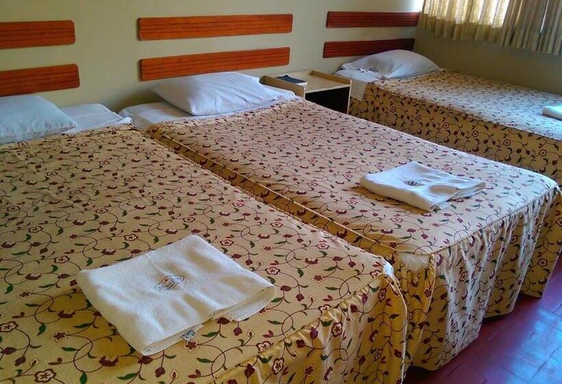 Четырехместный Номер Стандарт, Hostal La Rivera