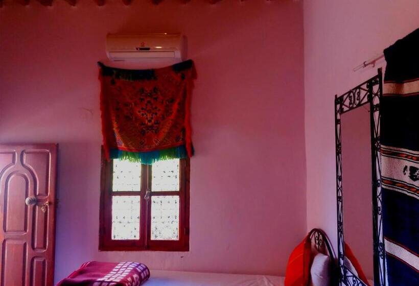 اتاق اکونومی, Kasbah Les Nomades