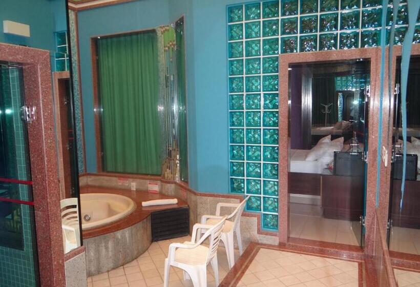 Номер Superior, Status Motel   Check In Livre