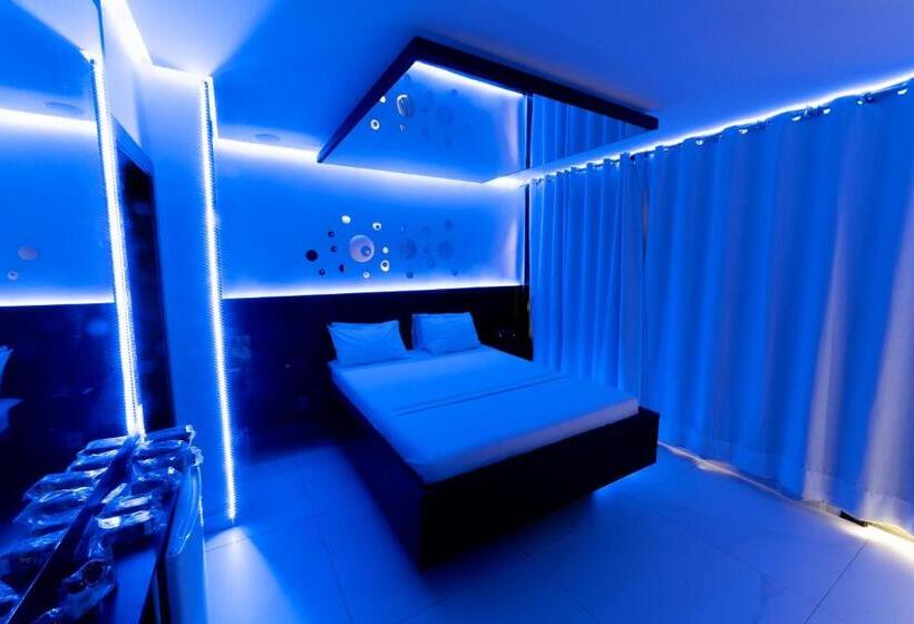 Номер Economy, Status Motel   Check In Livre