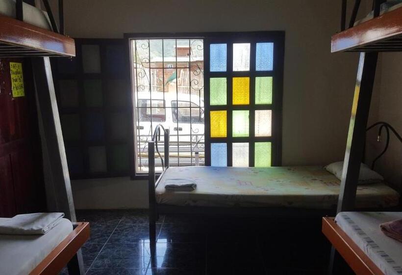 Кровать в Общей Комнате, Hospedaje Dannita B&b