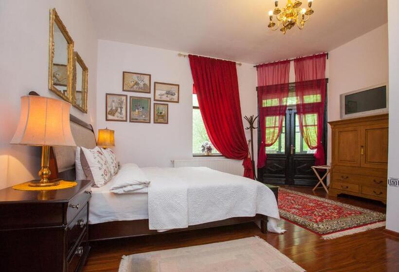 غرفة قياسية مزوَّدة بشُرفة, Il Piccolo Castello Busteni