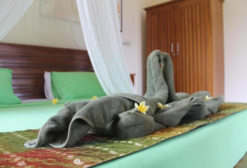 Номер Deluxe с Балконом, Villa Bungsil Gading