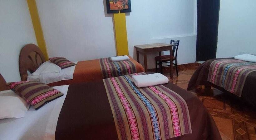 标准三人间, Hostal Urpi