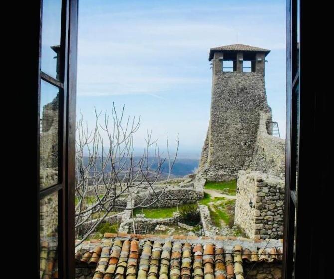 四人标准间, Rooms Emiliano Castle Of Kruja