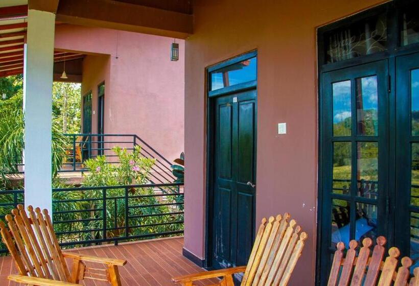 Семейный Номер Вид на Горы, Darshani Lodge