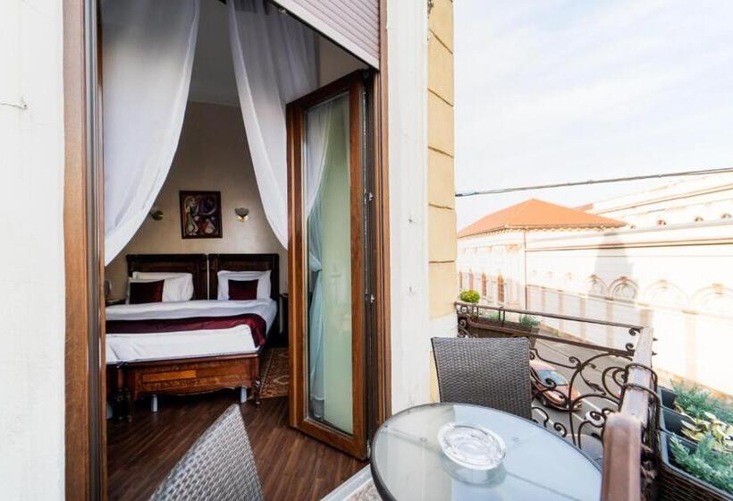 اتاق استاندارد با بالکن, Picasso Boutique