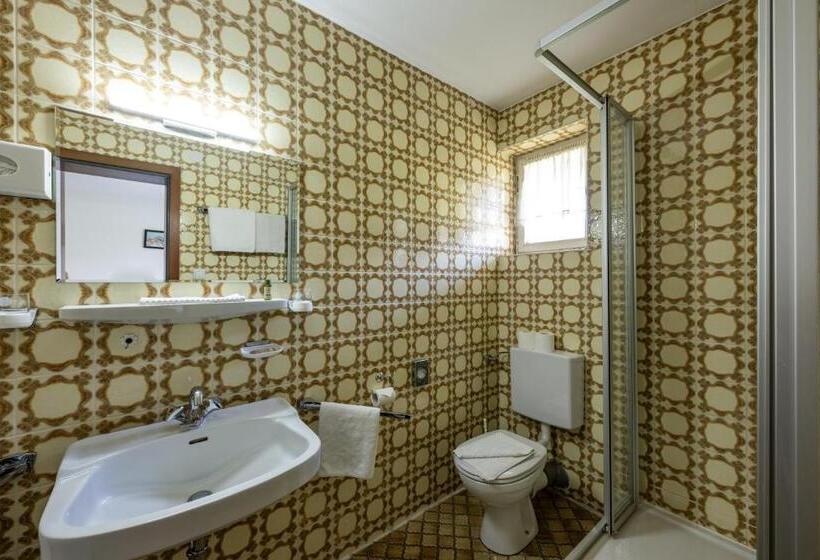 شقة غرفة واحدة, Haus Widdersteinblick