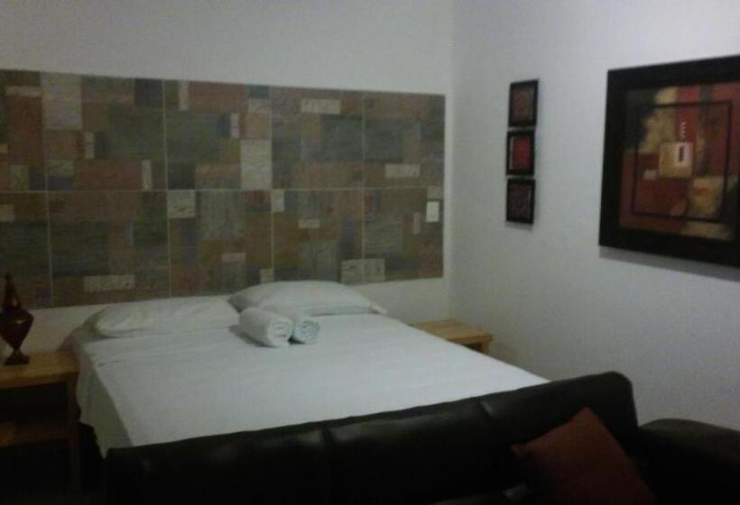 Studio Standard, Buenos Días Guest House