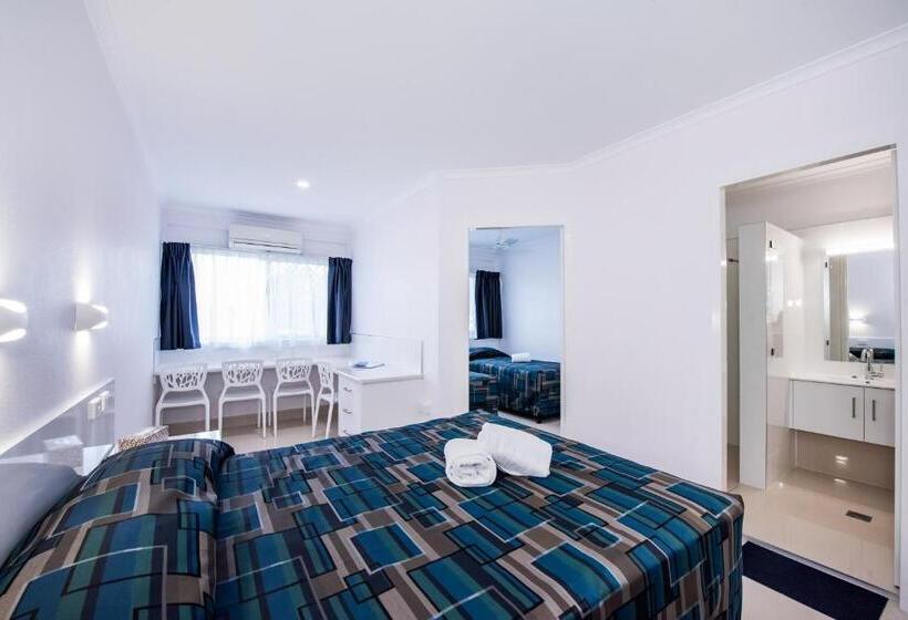 Семейный Номер, Casa Nostra Motel Mackay